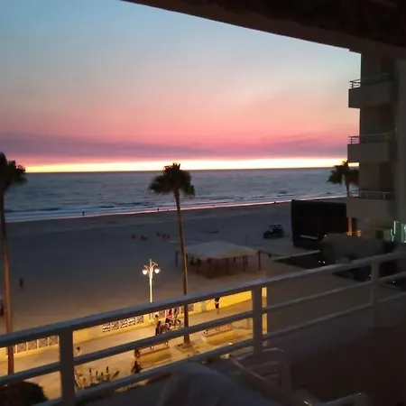 Apartment Paseo Maritimo Playa Victoria Frontal Mar