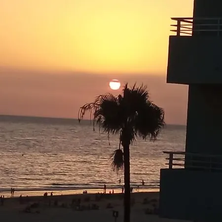 Apartment Paseo Maritimo Playa Victoria Frontal Mar *
